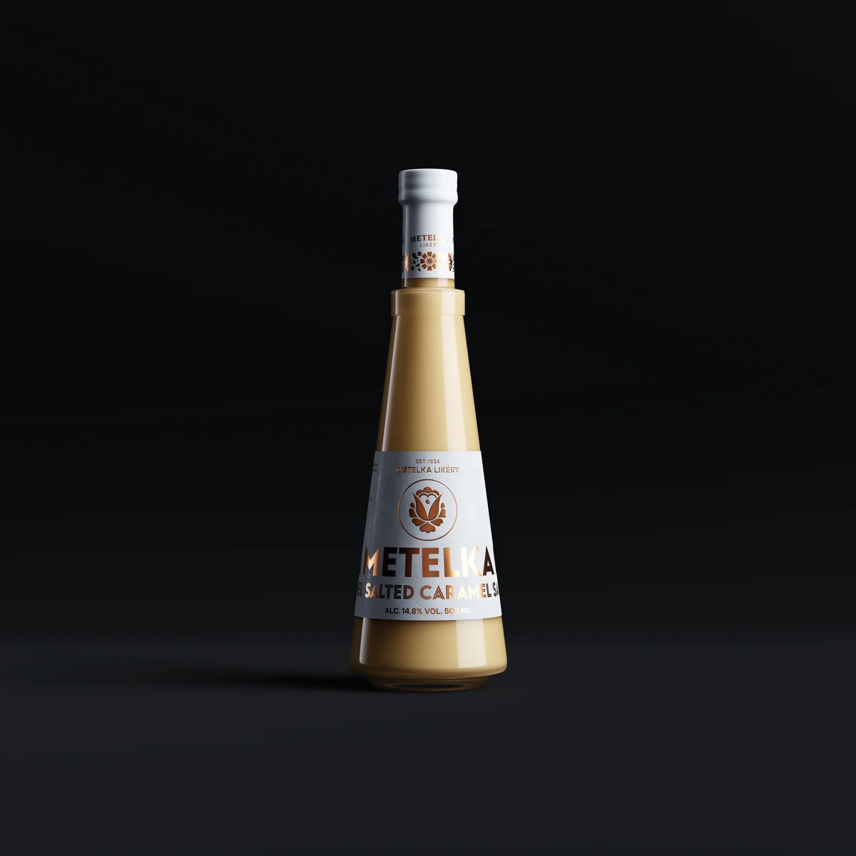 Render láhve likéru Metelka Salted Caramel na černém pozadí